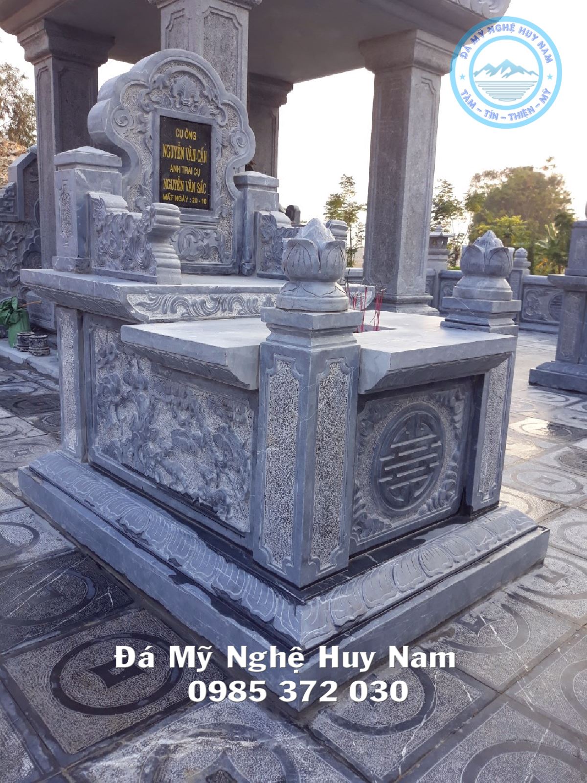 Hình ảnh mộ đá đẹp của khu lăng mộ được thiết kế theo mẫu giật cấp kiểu Đài Loan