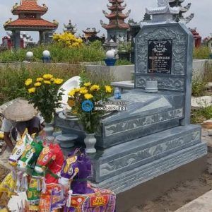 Lắp đặt mộ đá xanh rêu cao cấp tại Quỳnh Hoàng – Quỳnh Phụ – Thái Bình 11 ngôi mộ sau khi lắp đặt con cháu làm tạ mộ