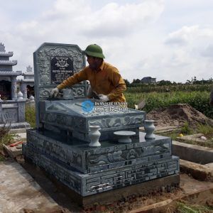 Lắp đặt mộ đá xanh rêu cao cấp tại Quỳnh Hoàng – Quỳnh Phụ – Thái Bình 10 Ngôi mộ mang phong các hiện đại, thể hiển rõ đẳng cấp thiết kế và tay nghề của nghệ nhân trẻ Huy Nam
