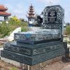Lắp đặt mộ đá xanh rêu nguyên khối cao cấp cho gia đình anh Dư tại Quỳnh Phụ - Thái Bình