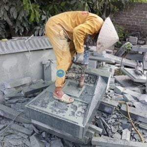 Lắp đặt mộ đá xanh rêu cao cấp tại Quỳnh Hoàng – Quỳnh Phụ – Thái Bình 7 Hình ảnh công nhân chế tác mộ tại xưởng đá mỹ nghệ Huy Nam