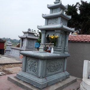 mộ 3 mái đá xanh rêu