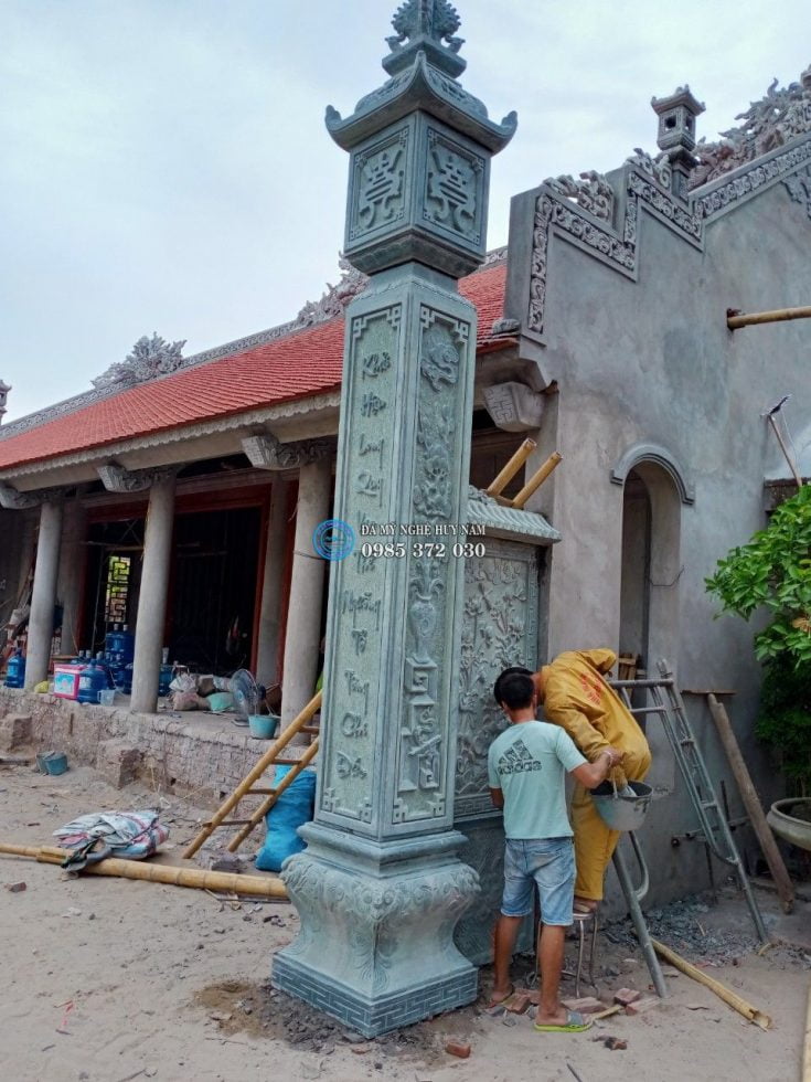 Cột đá nhà thờ họ - Đá Mỹ Nghệ Huy Nam 3 Lắp đặt cột đồng trụ đá xanh rêu cao cấp tại Hưng Yên
