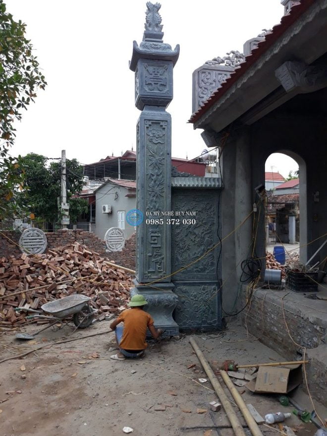 Lắp đặt cột đồng trụ nhà thờ họ tại Hưng Yên - Đá mỹ nghệ Huy Nam