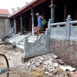 Lan can đá, Bịt bậc đá, cột hiên bằng đá, chiếu rồng đá, Cột đá tròn đá xanh rêu cột hiên nhà thờ tại Thanh Hóa