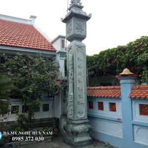 Cột trụ đá nhà thờ gia tiên Thái Bình