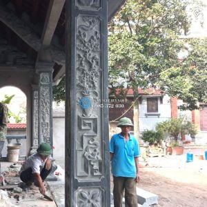 Nhà thờ họ,Cột đá nhà thờ, cột hiên nhà thờ chạm hoa ma