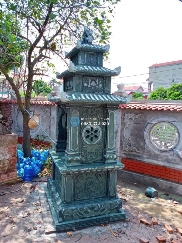 Tổng thể lăng đá thờ thiên tại nhà thờ họ Nguyễn Quý - Yên Mỹ - Hưng Yên