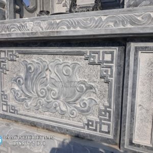 Khu lăng mộ đá đẹp tại Mỹ Thành – Mỹ Lộc – Nam Định 27 Bông hoa sen chạm khắc trên lăng thờ đá hai mái