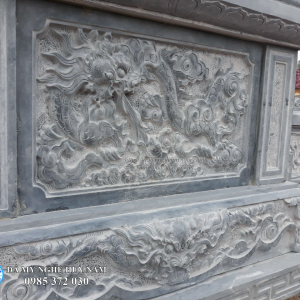 Công trình lắp đặt lăng thờ đá đẹp tại Diễn Châu - Nghệ An 10 Cận cảnh hoa văn rồng cuốn thủy tại thân của Lăng thờ đá, lan can đá