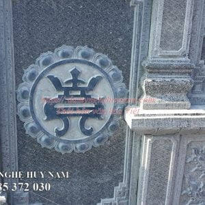 Lắp đặt khu lăng mộ đá bạt băm cao cấp tại Ba Đồn - Quảng Bình 21 Hoa văn chữ thọ đỉnh chạm mặt sau cánh lăng mộ đá