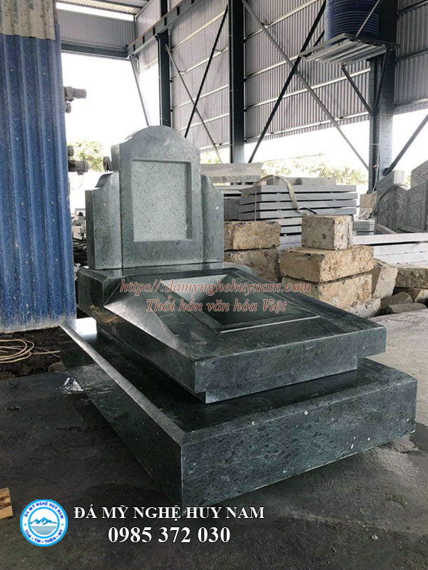40 Mẫu mộ đá không mái đẹp 6 Mộ đá xanh rêu, mộ đá hiện đại