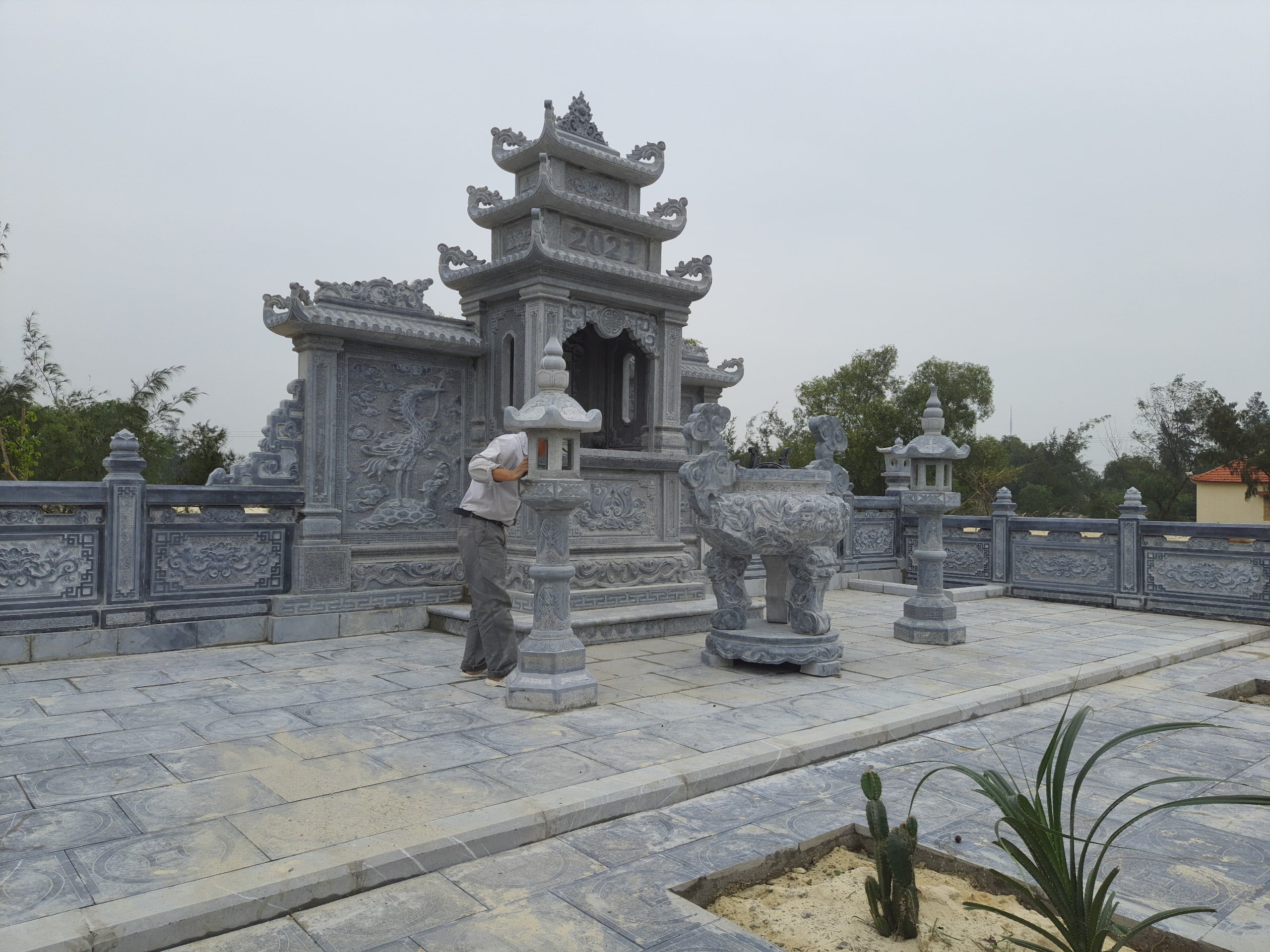 lăng mộ đá Huy Nam