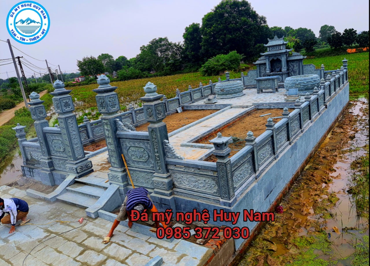 Khu lăng mộ đá Huy Nam