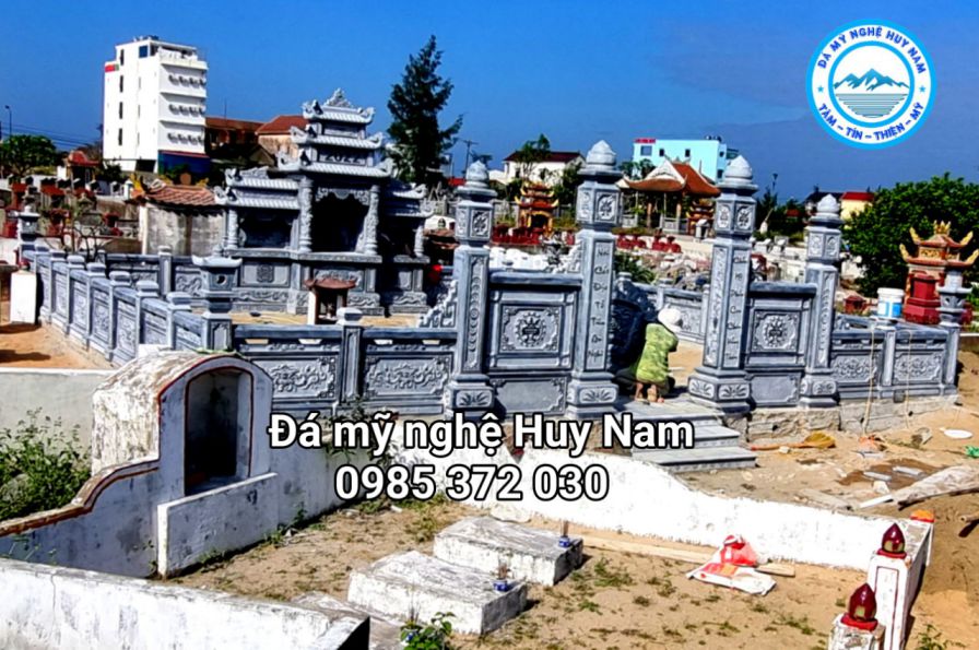 Công trình lắp đặt khu lăng mộ đá gia đình anh Nguyễn Tiến Lực tại xã Cẩm Nhượng - Cẩm Xuyên - Hà Tĩnh tháng 5/2022 15 khu lang mo da gia dinh anh Nguyen Luc 19