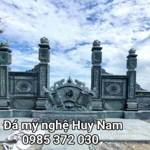 Cuốn thư đá của gia đình chú Chinh tại xã Diễn Phong-Diễn Châu-Nghệ An