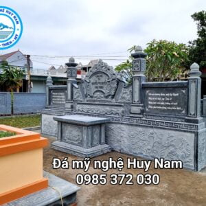 Cuốn thư đá tại khu mộ đá mẹ Tơm tại xã Đa Lộc-Hậu Lộc-Thanh Hóa 12 khu lang mo me tom da loc hau loc thanh hoa 13