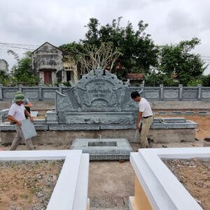 Cuốn thư đá tại khu mộ đá mẹ Tơm tại xã Đa Lộc-Hậu Lộc-Thanh Hóa 13 khu lang mo me tom da loc hau loc thanh hoa 3 2