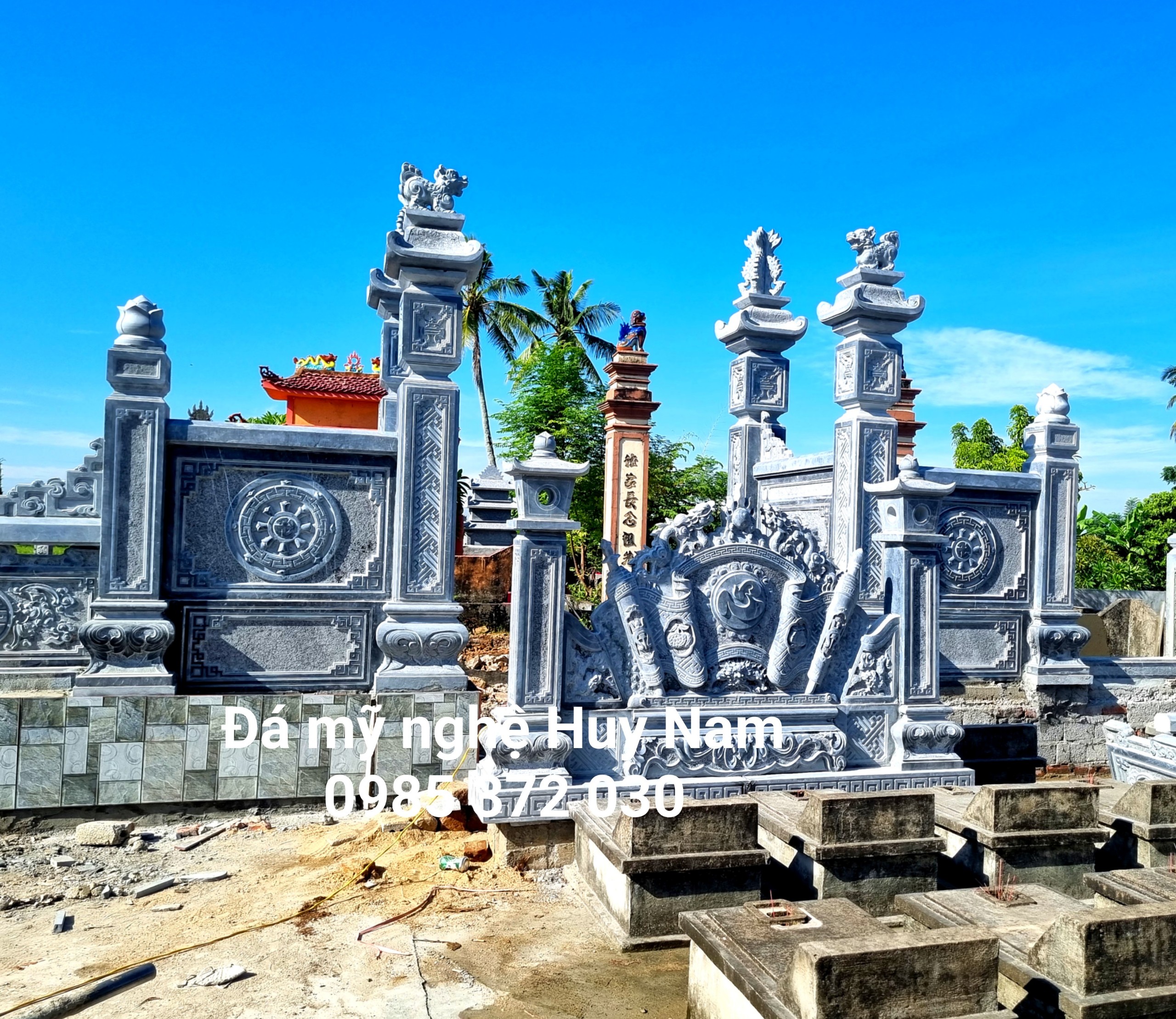 Khu lăng mộ đá chi Họ Đậu Vĩnh Lại tại xã Diễn Phong - Diễn Châu - Nghệ An.