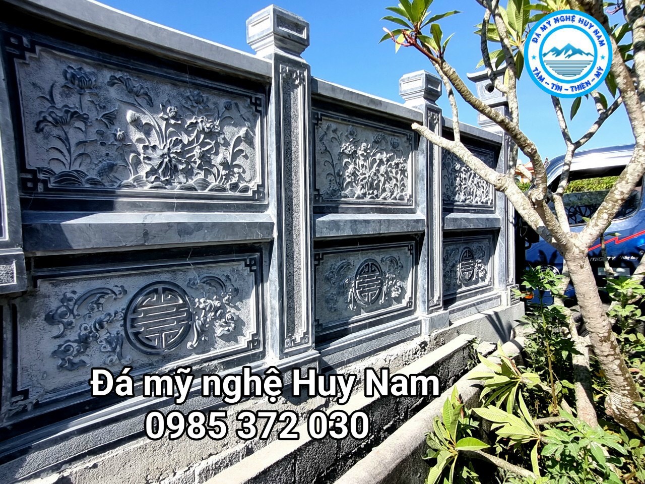 Lan can đá khu lăng mộ chi họ Đậu Vĩnh tại Diễn Phong - diễn châu- Nghệ An