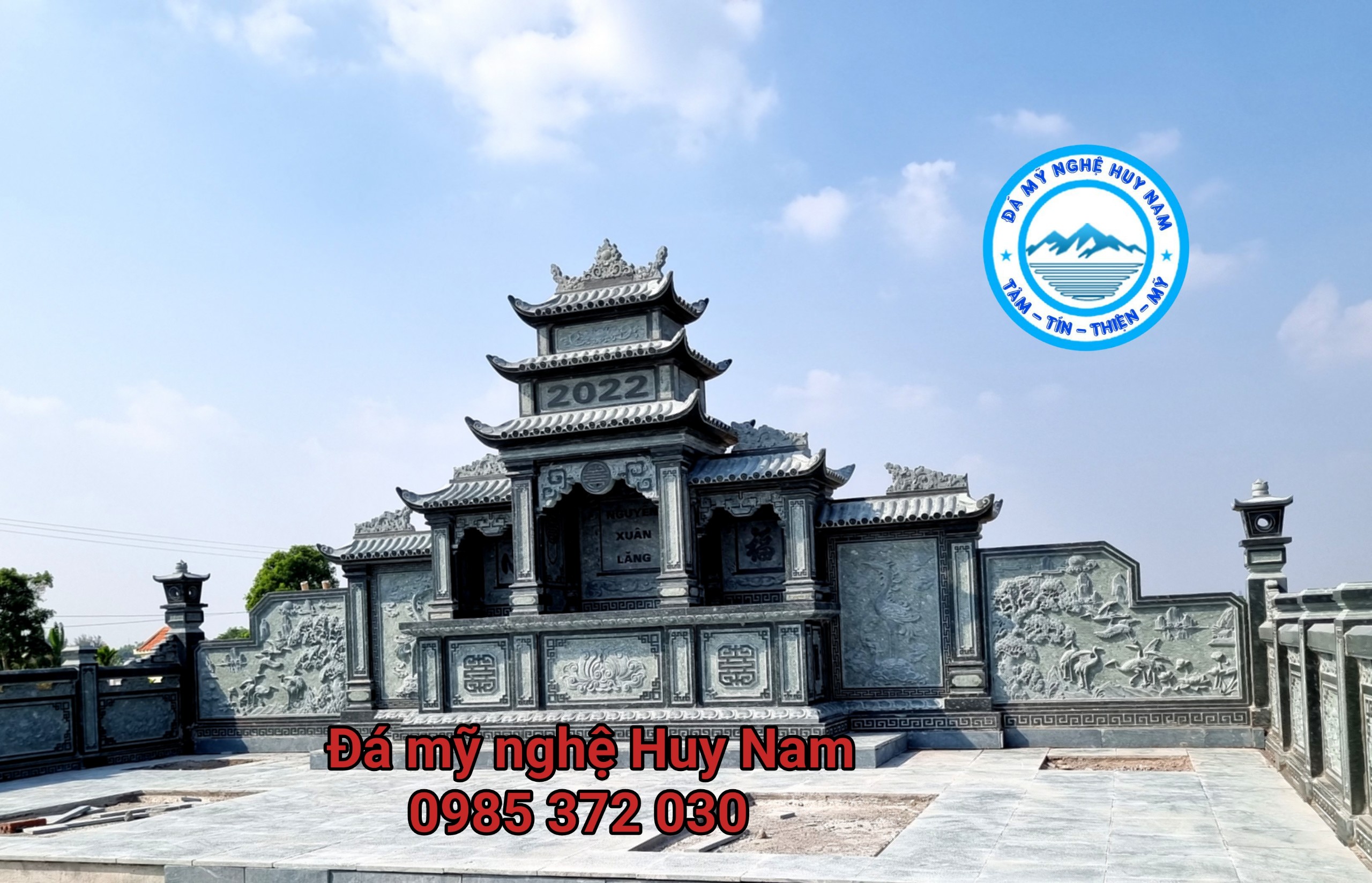 Hoàn thành lắp đặt khu lăng mộ đá cho họ Nguyễn Xuân tại Nam Trực - Nam Định 