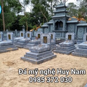 Mộ đá tại chi họ Phan Duy tại Thạch Khê-Thạch Hà-Hà Tĩnh 11 lang mo da xanh reu tai ha tinh 2