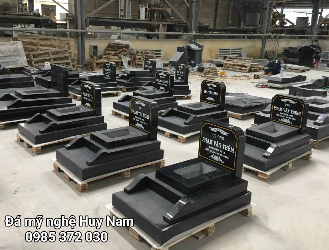 Mẫu Mộ đá Granite tự nhiên nguyên khối MĐ011 Mẫu Mộ đá Granite tự nhiên nguyên khối MĐ011