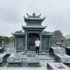 Lầu thờ đá đẹp phù hợp khuôn viên khu lăng mộ có diện tích lớn