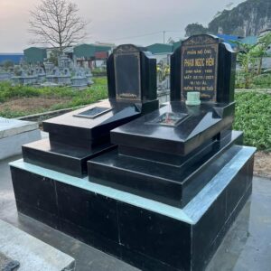 Mộ đá đôi chế tác bằng chất liệu đá granite nguyên khối