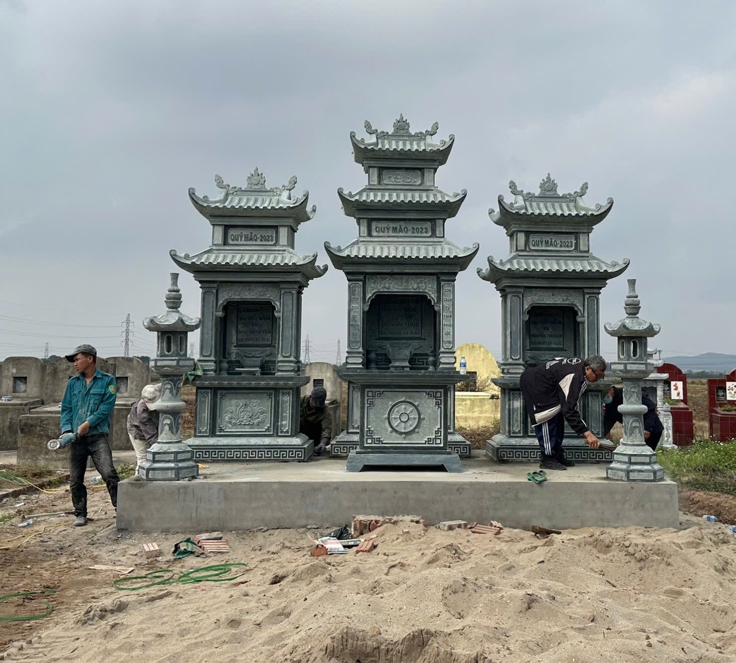 Hạ Huyệt Là Gì? Tất Tần Tật Về Nghi Thức Tang Lễ Truyền Thống 6 Những điều kiêng kỵ cần tránh trong buổi lễ hạ huyệt