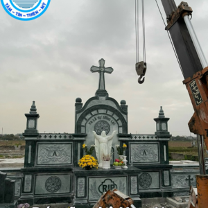 Lăng thờ đá công giáo 2024
