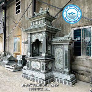 Lăng thờ đá xanh rêu đế sập 4 Mặt hông lăng thờ chung 2 mái chùa