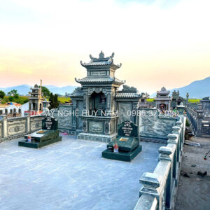 Lăng thờ đá xanh rêu đẹp