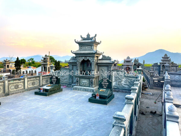Lăng thờ đá 2 mái chùa đẹp chất liệu Đá xanh rêu