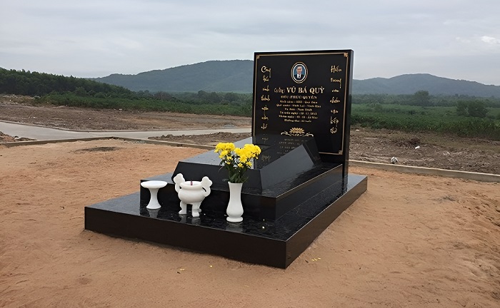 Cách đặt bia mộ với bình tro cốt