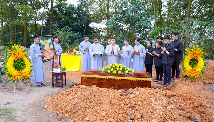 Hạ Huyệt Là Gì? Tất Tần Tật Về Nghi Thức Tang Lễ Truyền Thống 5 Văn khấn cho lễ hạ huyệt